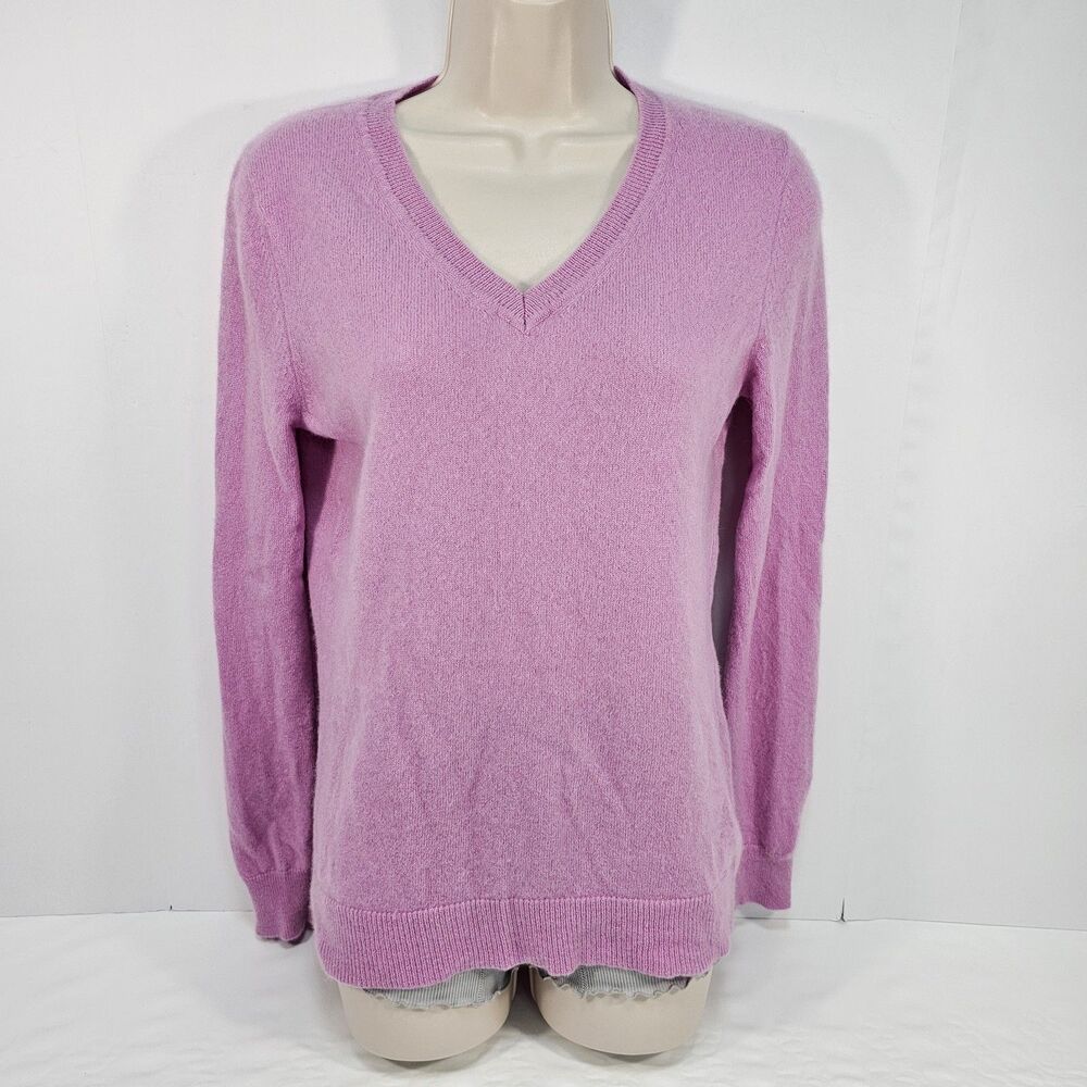 Tahari Women's 100% 2-Ply Cashmere V-Neck Sweater Lavender Purple Sz M Old Money